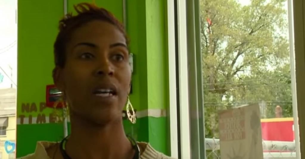 lorsquelle-regarde-la-camera-de-surveillance-de-la-garderie-de-son-fils-ce-quelle-y-apercoit-est-horrible-5
